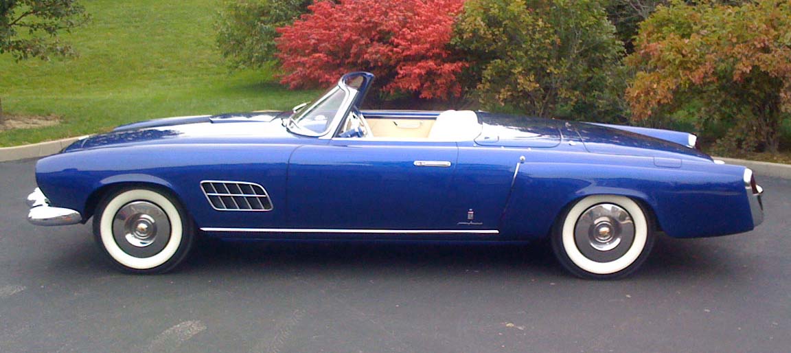 1954CadillacPininfarinaRoadster-01.jpg (95196 bytes)