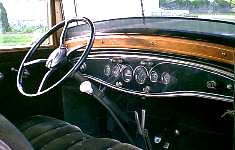 30v8dash.jpg (8360 bytes)