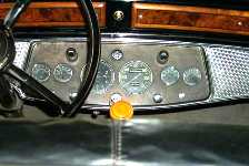 V630dash.jpg (7337 bytes)